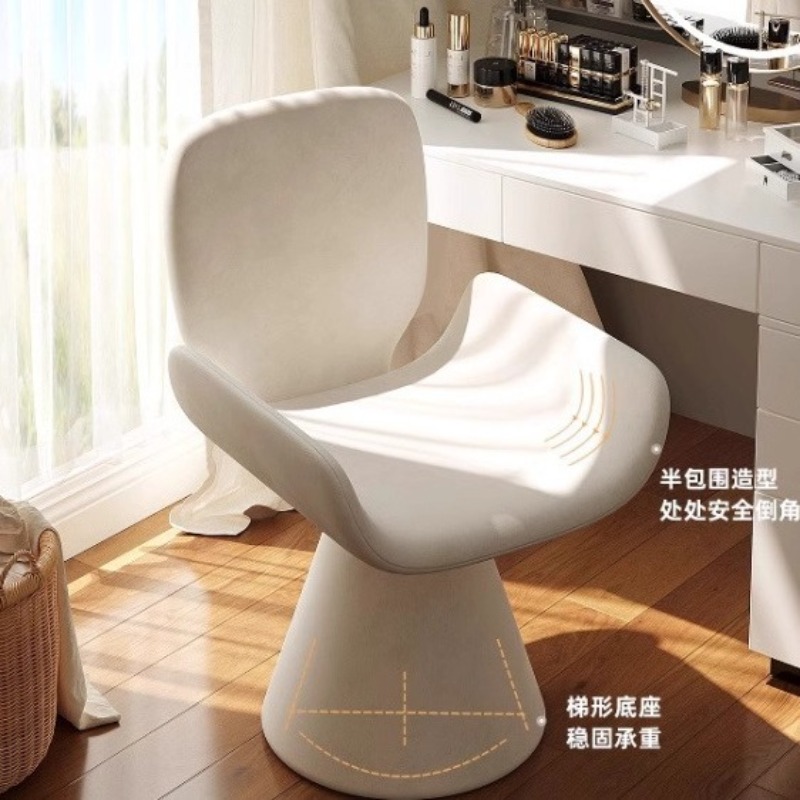 Italian rotating chair makeup  - Makeup Master Beauty Salon recension och pris