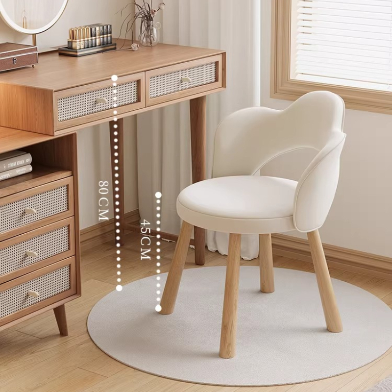 Minimalist Beauty Salon, Nail  - Makeup Master Beauty Salon recension och pris